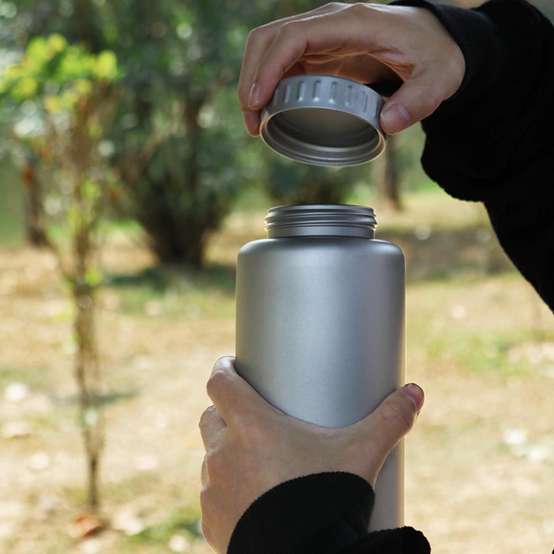 SILVERANT Titanium Ultralight 1.2 Litre/42.2 fl oz Leakproof Outdoor Camping Hiking Sports Water Bottle with Insulating Thermal Sleeve and Clip Loop Cap - Image 4